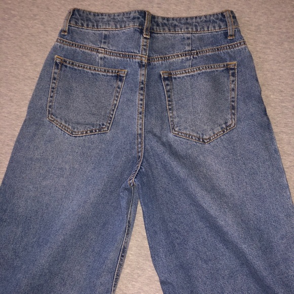 COPY - Stylish Wide Leg Jeans Size 24 - Picture 2 of 4